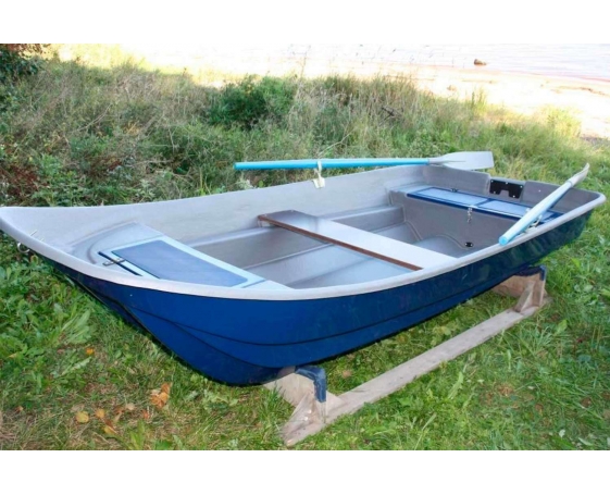 Корпусная лодка СПЭВ Мираж 300 (Ильмень) гребная