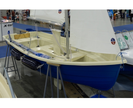 Корпусная лодка Виза-Яхт ВИЗА Комби-395 без парусного вооружения Зеленый/синий