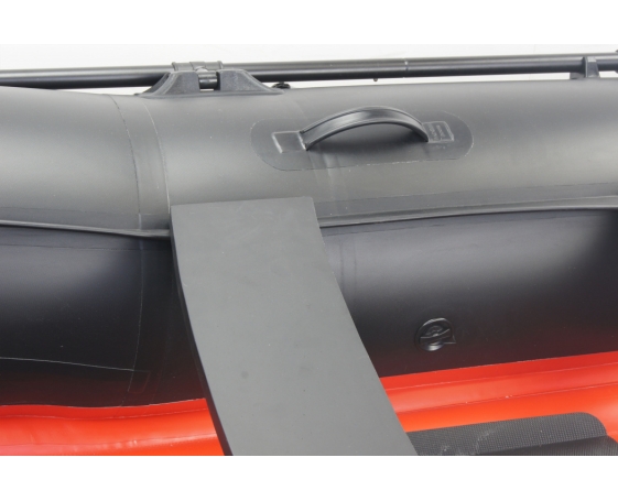 Надувная лодка Badger ARL420 (Черный/красный)