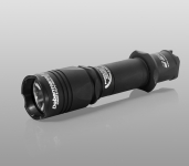 Тактический фонарь Armytek Dobermann / XP-L HI / 1200 лм / 5°:40° / 1x18650 или 2xCR123A